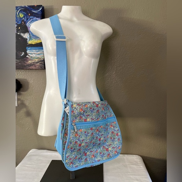 Vintage LeSportsac Blue Floral Nylon Crossbody Saddle Bag NWT USA - Picture 8 of 13